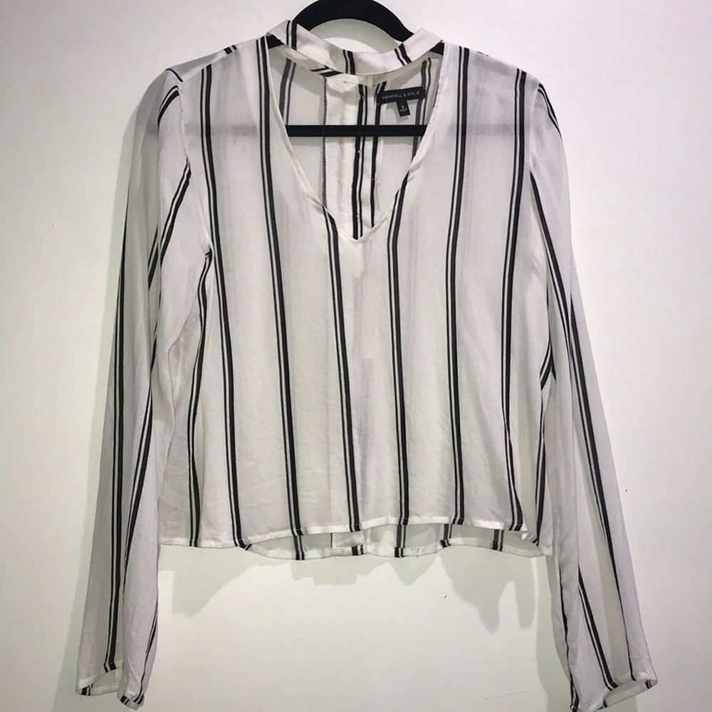 Kendall & Kylie Flowy Blouse